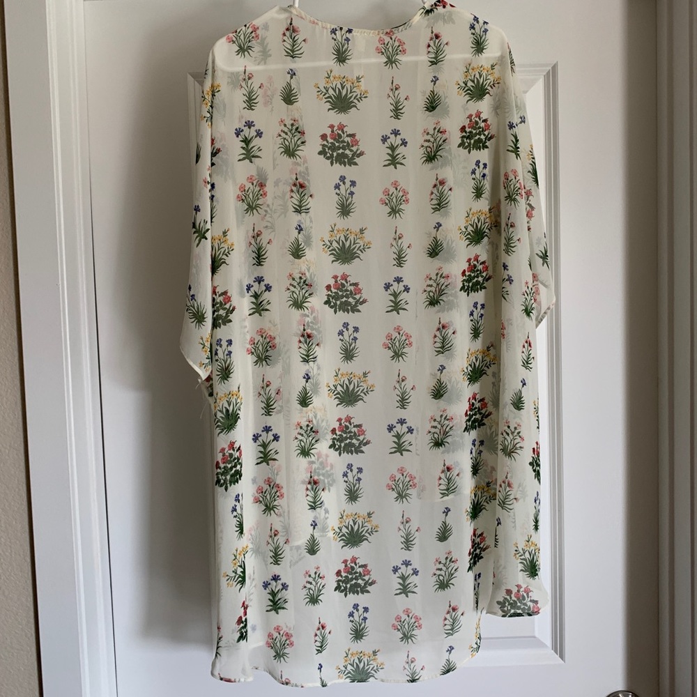 Floral Kimono - Picture 4 of 4